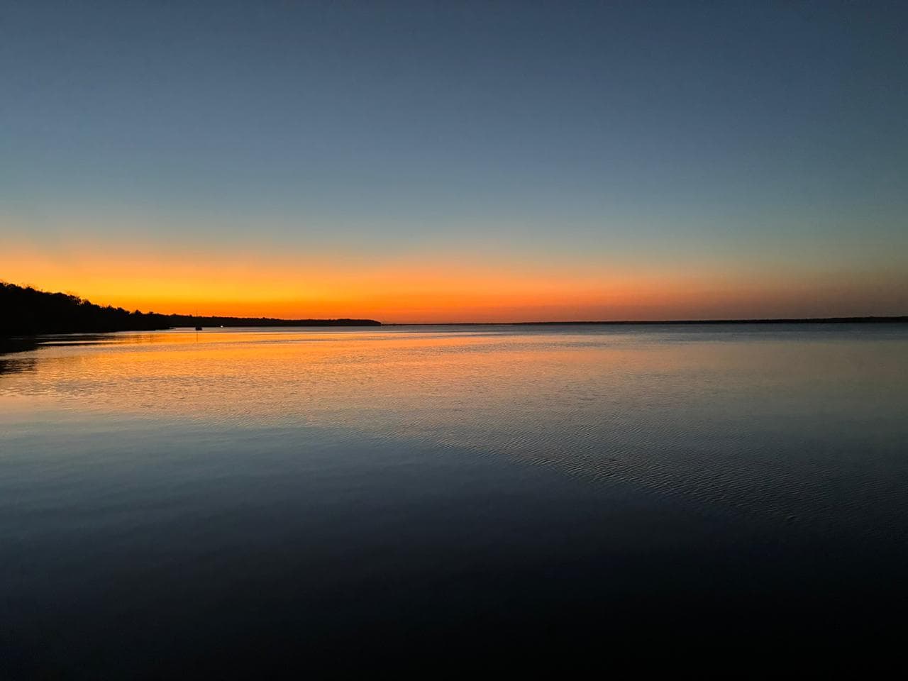 Amanecer en la Laguna de Bacalar